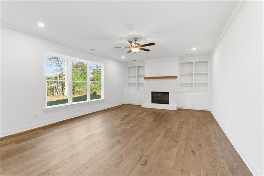 Spacious, unfurnished interior of a new home in The Estates at Hurricane Pointe, Douglasville (Image 32).