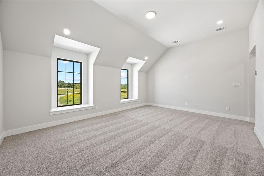 Spacious, unfurnished interior of a new home in Chatham Reserve, Providence Village (Image 18).