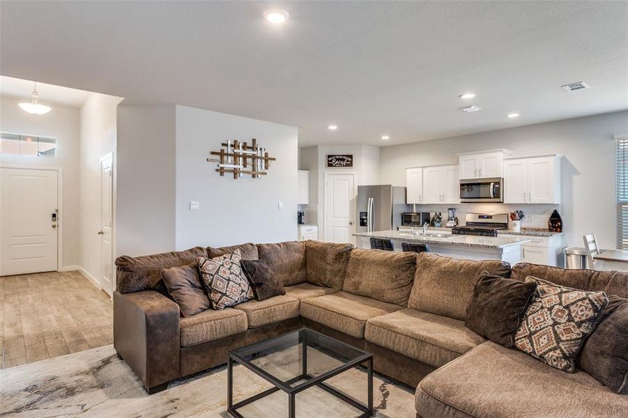 Furnished interior view inside a new home in , Fort Worth (Image 8). Furnished interior view inside a new home in , Fort Worth (Image 8).