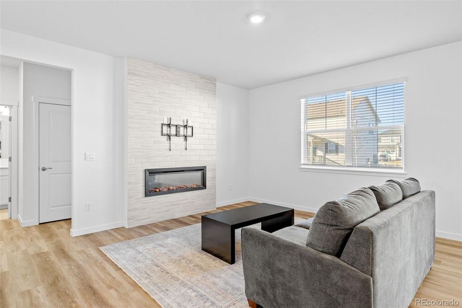 Furnished interior view inside a new home in Vantage, Berthoud (Image 8).
