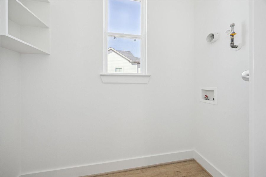 Spacious, unfurnished interior of a new home in Upland Estates, Houston (Image 24).