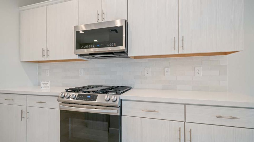 Representative furnished interior of a home built from the Harmony by Costa Verde Homes in Retreat at Mountain View Ranch, Casa Grande (Image 7).