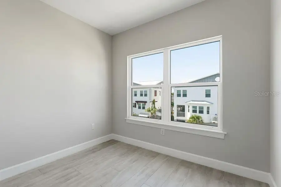 Spacious, unfurnished interior of a new home in Seahaven, Punta Gorda (Image 15).
