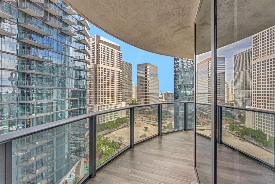 Condo located in Miami, FL showcasing its design and architecture (Image 2). Condo located in Miami, FL showcasing its design and architecture (Image 2).