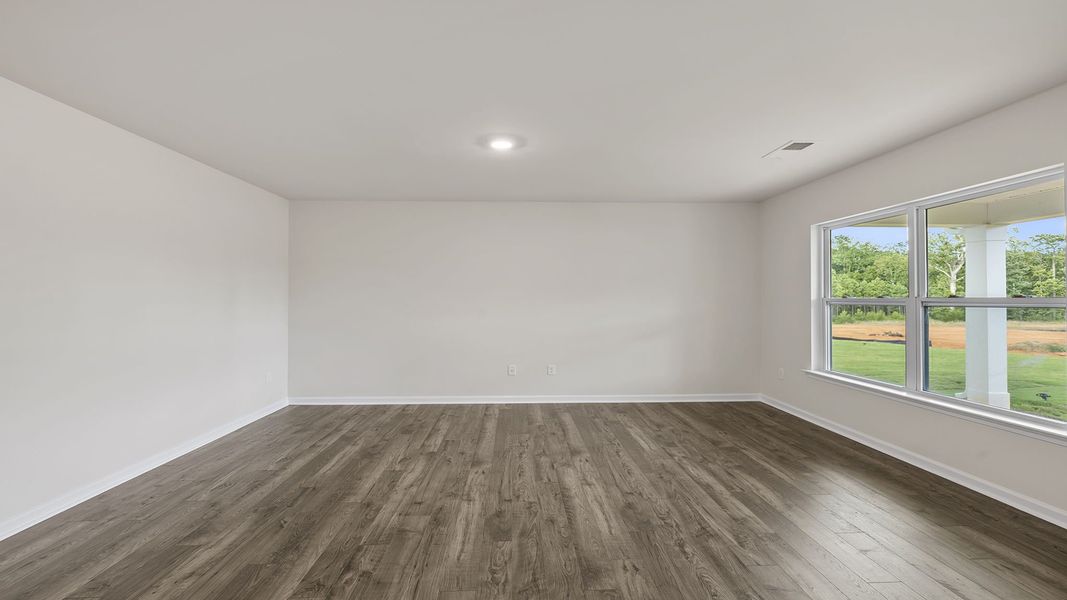 Spacious, unfurnished interior of a new home in Cedar Gap, Fountain Inn (Image 20).