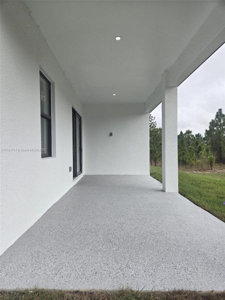Spacious, unfurnished interior of a new home in , Lehigh Acres (Image 34). Spacious, unfurnished interior of a new home in , Lehigh Acres (Image 34).