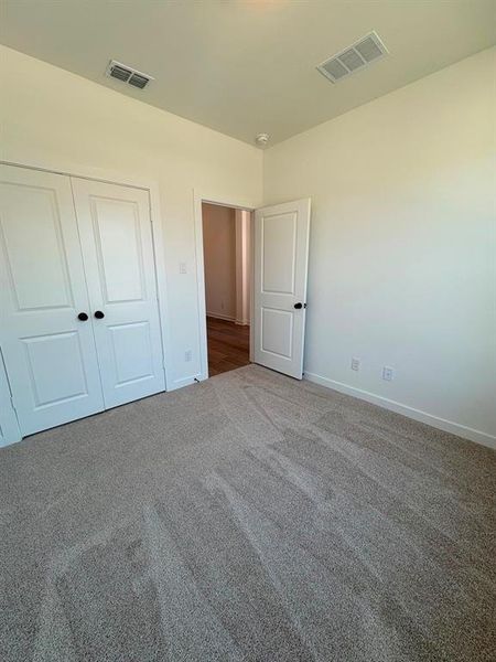 Spacious, unfurnished interior of a new home in Meadow Vista, Anna (Image 15).