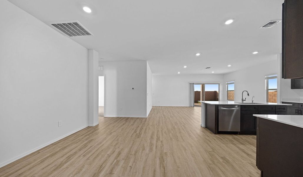 Representative unfurnished interior of a home built from the Lakeway - H40L by D.R. Horton in Sycamore Vista, Vail (Image 15).