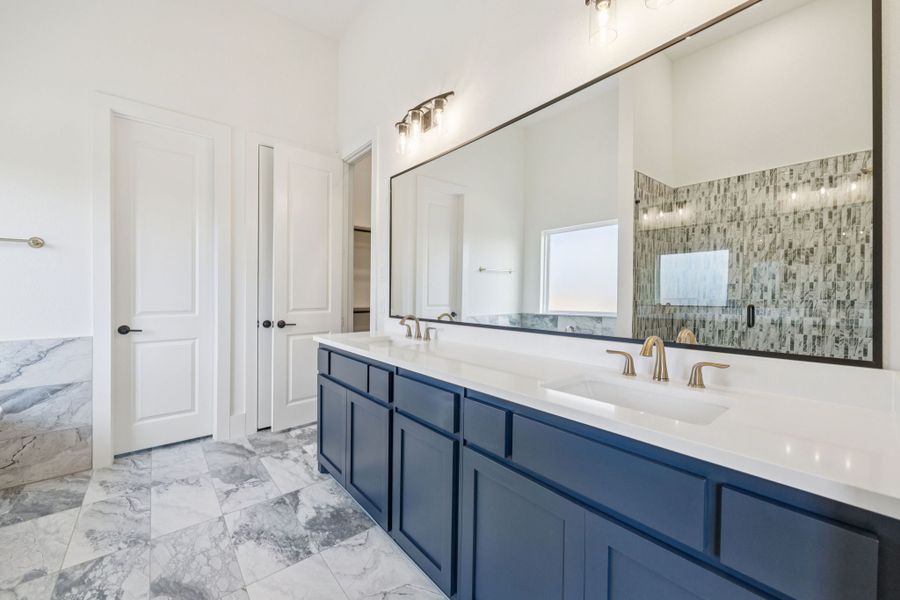 Furnished interior view inside a new home in Rio Vista at Kelly Ranch, Aledo (Image 8).