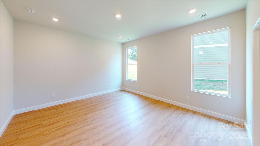 Spacious, unfurnished interior of a new home in , Cramerton (Image 10).
