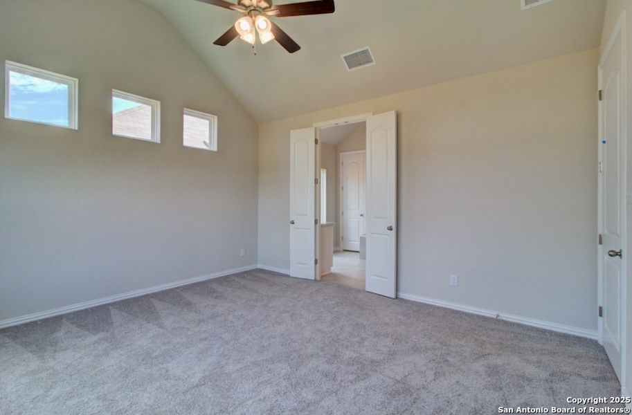 Spacious, unfurnished interior of a new home in Veranda, San Antonio (Image 20). Spacious, unfurnished interior of a new home in Veranda, San Antonio (Image 20).