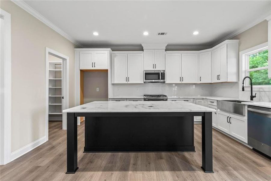 Furnished interior view inside a new home in , Dallas (Image 6).