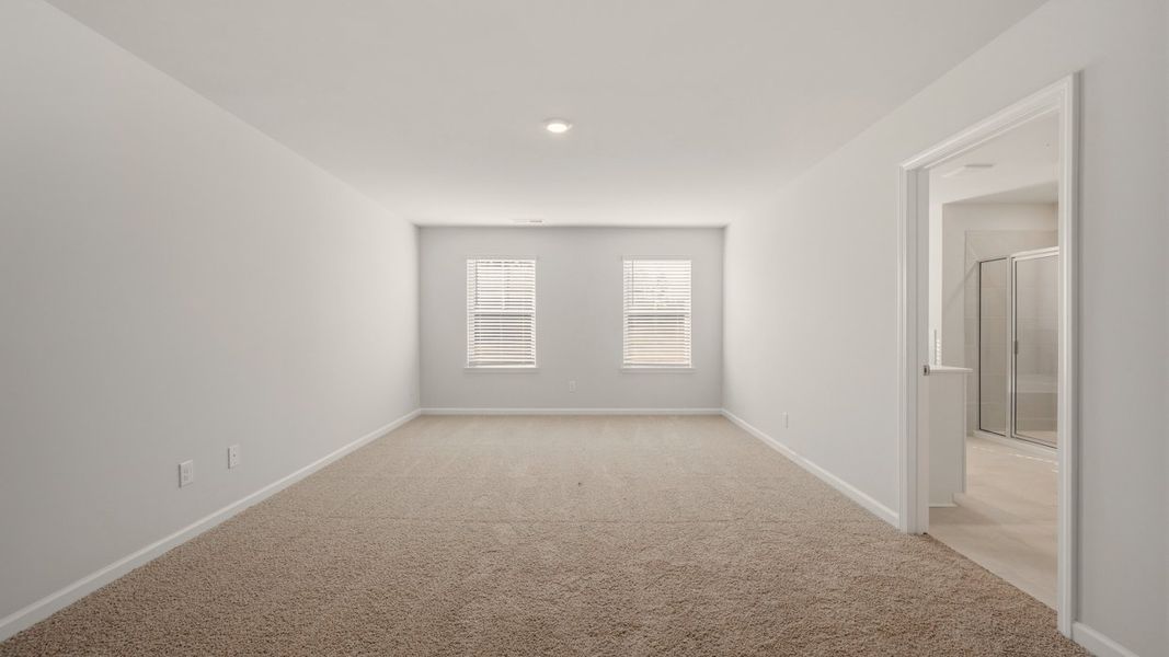 Spacious, unfurnished interior of a new home in Poplar Preserve, Newnan (Image 31).