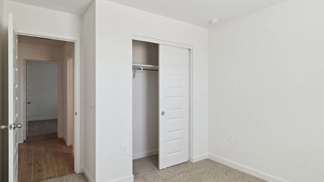 Spacious, unfurnished interior of a new home in Del Rio Ranch, Avondale (Image 21).