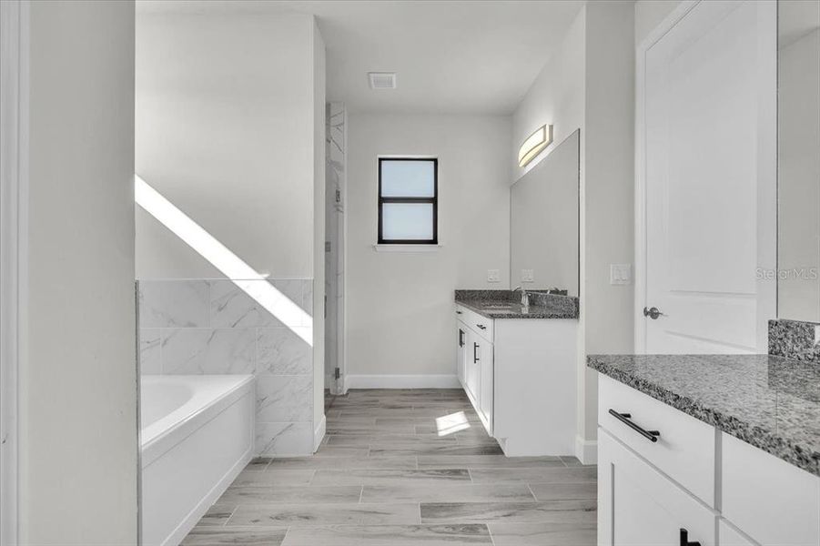 Furnished interior view inside a new home in , Cape Coral (Image 10).