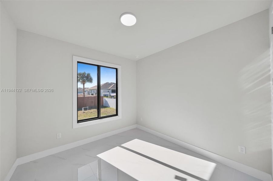 Spacious, unfurnished interior of a new home in , Lehigh Acres (Image 32).