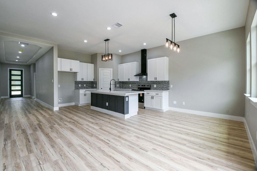 Furnished interior view inside a new home in , Livingston (Image 9).