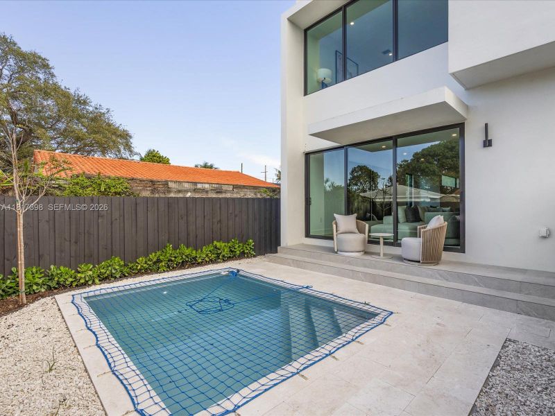 Exterior details and patio area of a home in , Miami (Image 32).