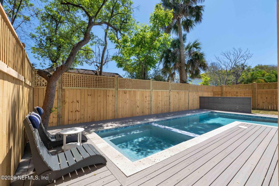 Exterior details and patio area of a home in , Jacksonville Beach (Image 29).