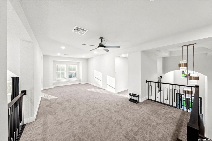 Spacious, unfurnished interior of a new home in Ventana, Bulverde (Image 63).