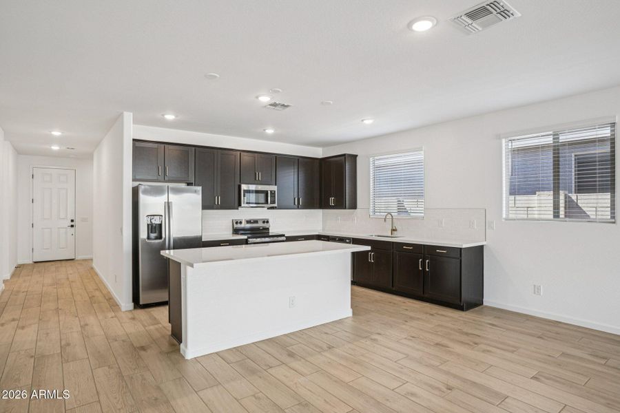 12-web-or-mls-W Camden Ave-S0703-012