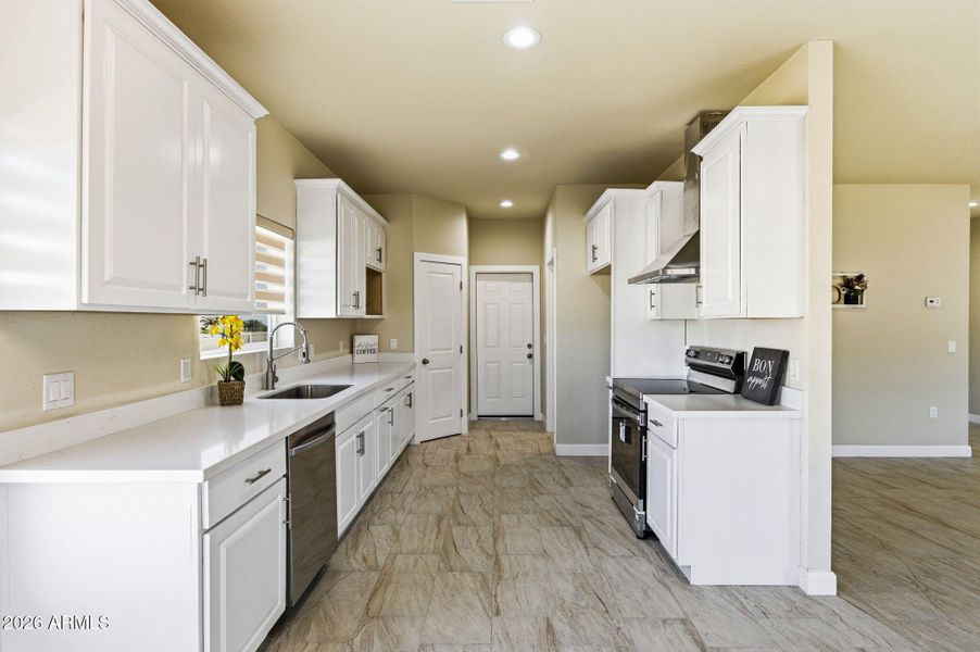 43-web-or-mls-158 N Pettoshas Dr-42