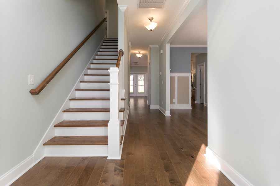 Spacious, unfurnished interior of a new home in , Summerville (Image 8).