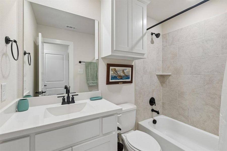 Furnished interior view inside a new home in Walsh: Artisan Series - 50' lots, Aledo (Image 29).
