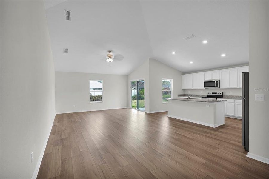 Spacious, unfurnished interior of a new home in Palm Coast, Palm Coast (Image 12).