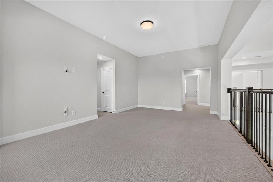 Spacious, unfurnished interior of a new home in Pecan Square, Northlake (Image 24).