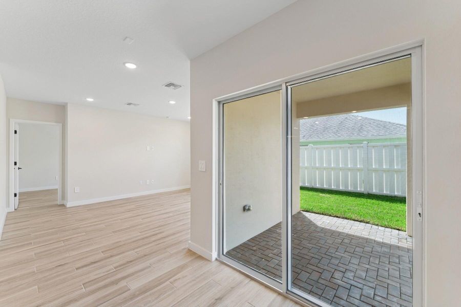 Spacious, unfurnished interior of a new home in , Fort Pierce (Image 35).