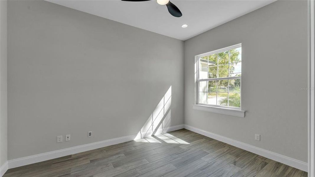 Spacious, unfurnished interior of a new home in , Lakeland (Image 31).