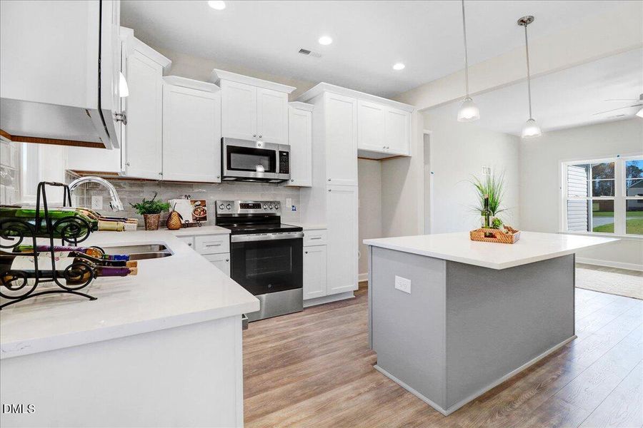 20-103 Sagewood Dr-20