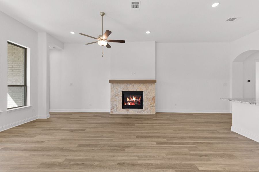 4br New Home in Georgetown, TX.  - Slide 21