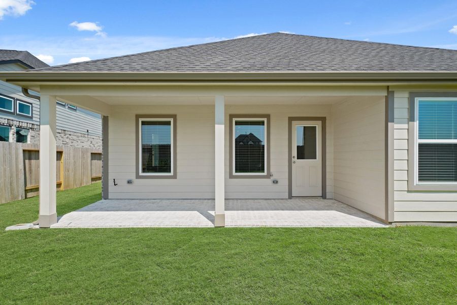 Front exterior of a new home in Briarwood Crossing, Rosenberg, TX, highlighting curb appeal (Image 17). Front exterior of a new home in Briarwood Crossing, Rosenberg, TX, highlighting curb appeal (Image 17).