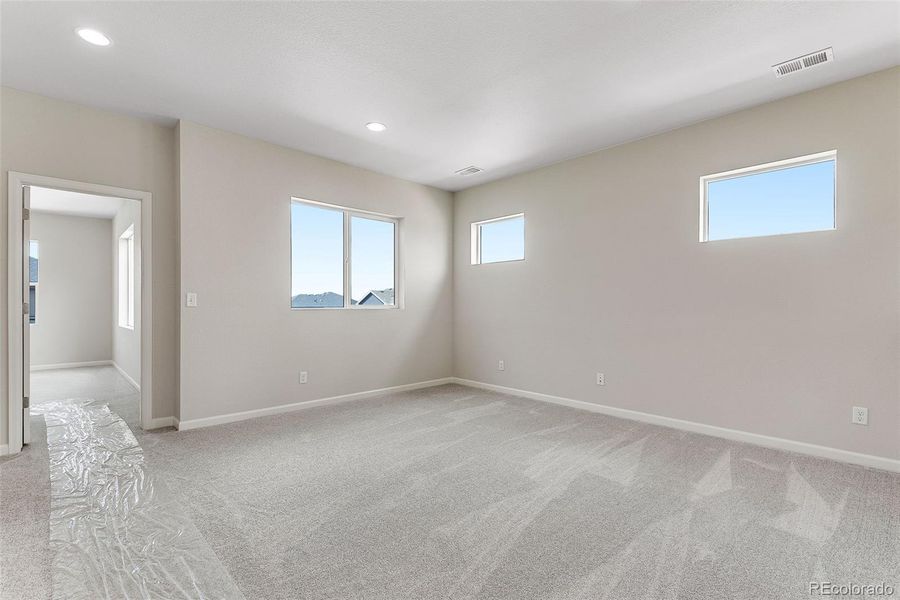 Spacious, unfurnished interior of a new home in Crescendo Collection at Reunion, Commerce City (Image 31). Spacious, unfurnished interior of a new home in Crescendo Collection at Reunion, Commerce City (Image 31).