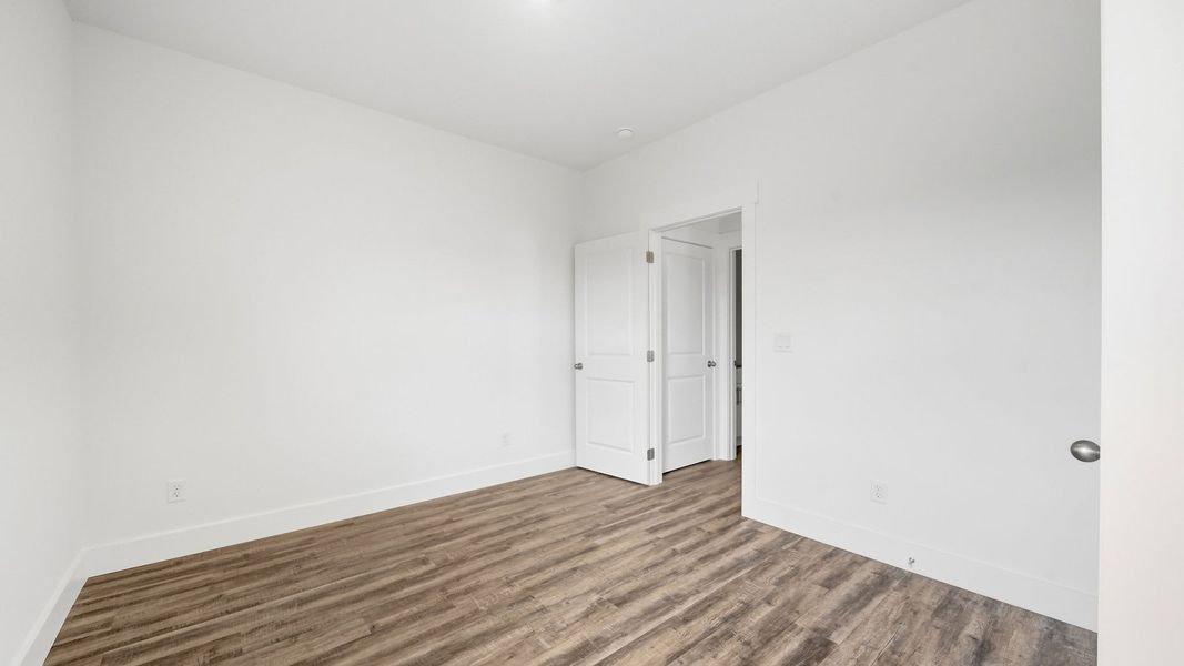 Spacious, unfurnished interior of a new home in Fieldcrest Acres, Blountville (Image 30).