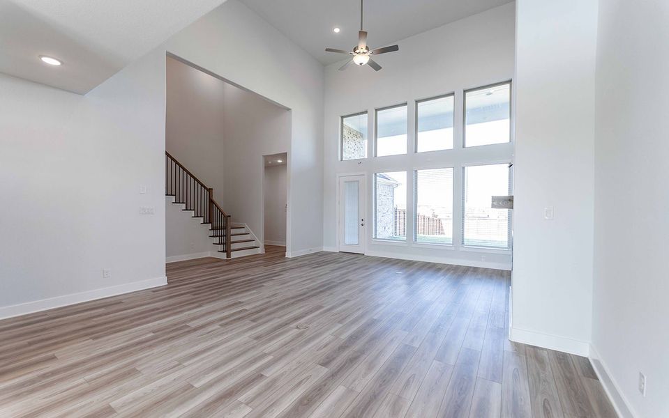 Spacious, unfurnished interior of a new home in Solterra, Mesquite (Image 21).