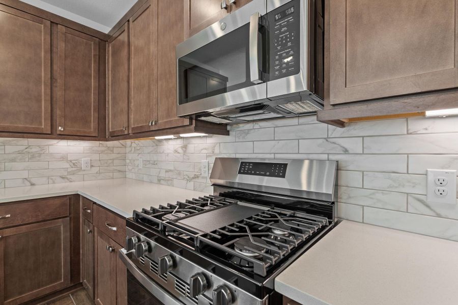 Close-up of interior finishes inside a home in Meridiana, Iowa Colony (Image 9).