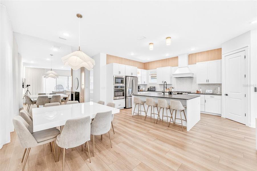 Furnished interior view inside a new home in , Winter Garden (Image 46).