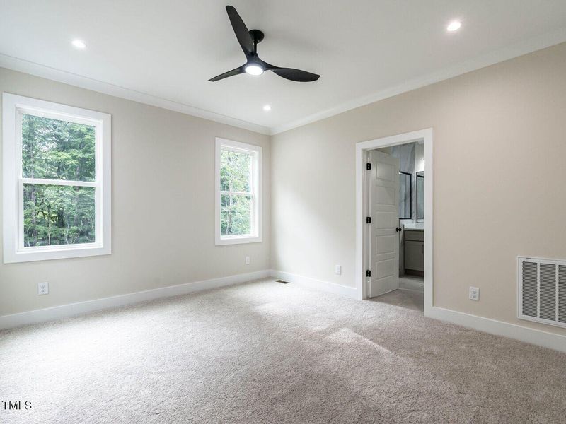 022-1280x960-primary-bedroom