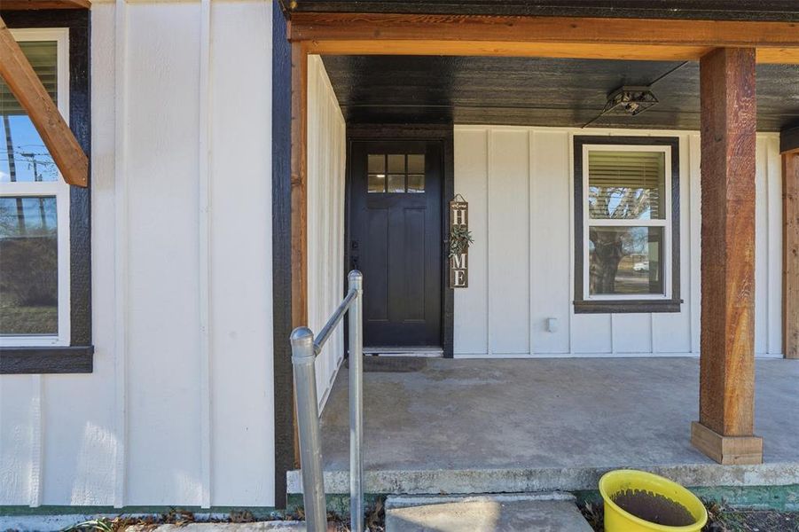 Exterior details and patio area of a home in , Millsap (Image 26).