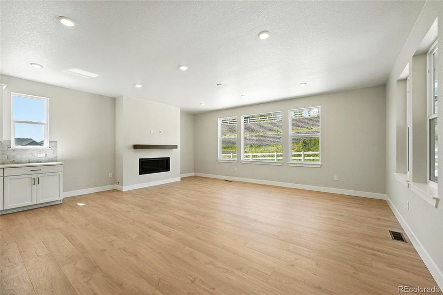 1672 Fox Trotter Point ~ Ready Now