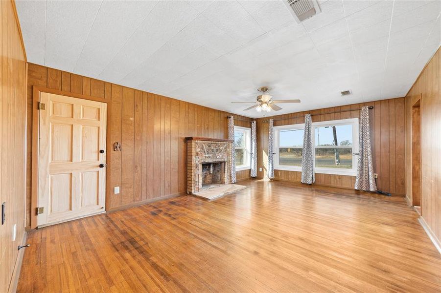 Spacious, unfurnished interior of a new home in , Brownwood (Image 12). Spacious, unfurnished interior of a new home in , Brownwood (Image 12).