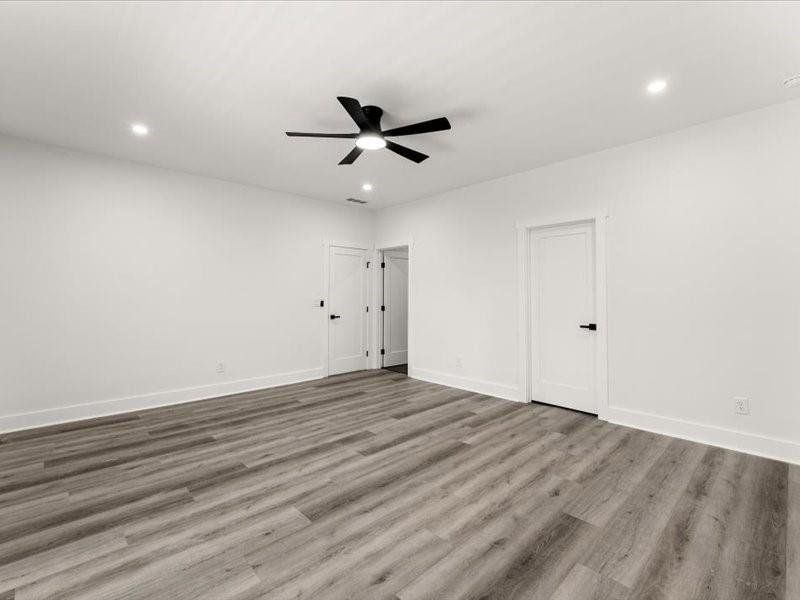 Spacious, unfurnished interior of a new home in , Dahlonega (Image 93).