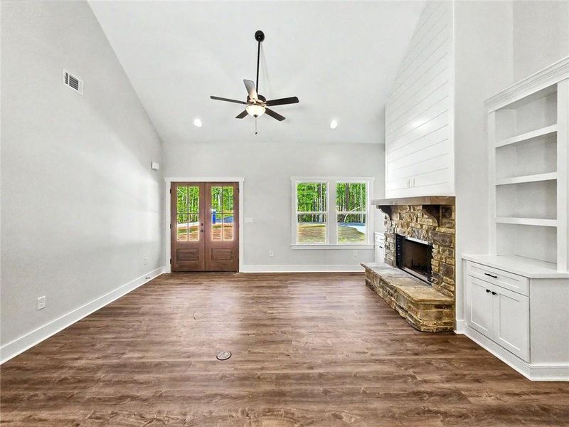 Spacious, unfurnished interior of a new home in , Dallas (Image 14). Spacious, unfurnished interior of a new home in , Dallas (Image 14).