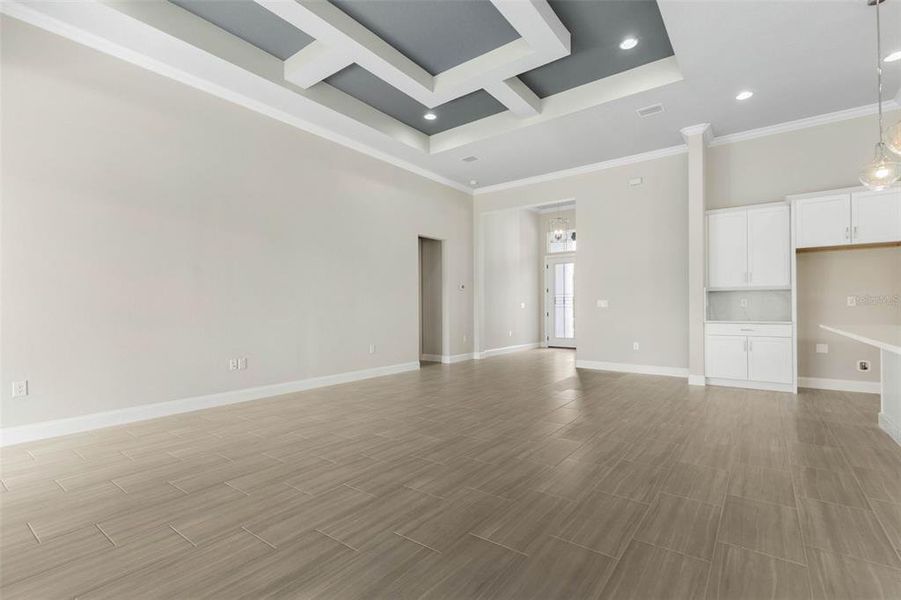 Spacious, unfurnished interior of a new home in Palm Coast Plantation, Palm Coast (Image 44).