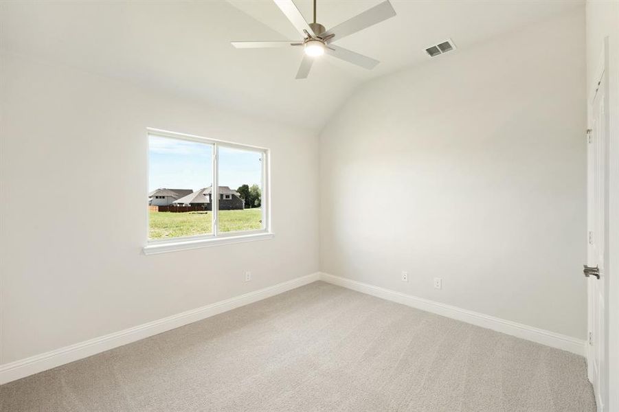 Spacious, unfurnished interior of a new home in Sunset Ridge, Alvarado (Image 24).