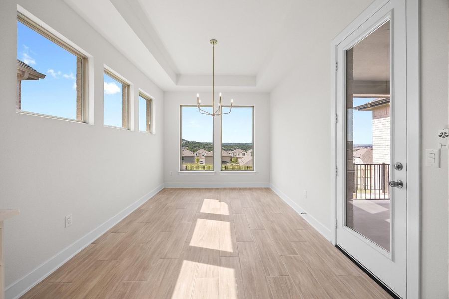 Spacious, unfurnished interior of a new home in Lakeside at Tessera - 50', Lago Vista (Image 11).