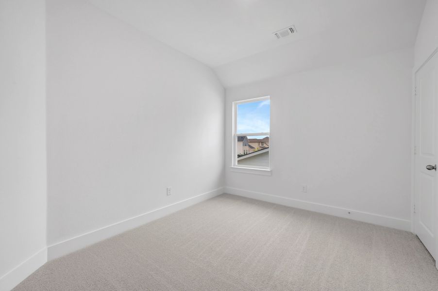 Spacious, unfurnished interior of a new home in The Retreat at Harvest, Argyle (Image 23). Spacious, unfurnished interior of a new home in The Retreat at Harvest, Argyle (Image 23).